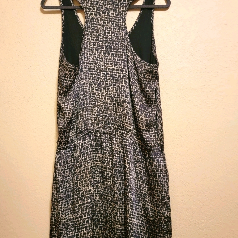 Dress - Picture 6 of 6
